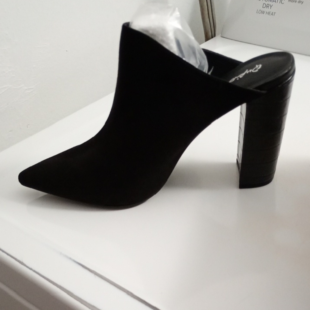 NEW Suede Pointed Toe Mule Heels Black Quipid Women 10